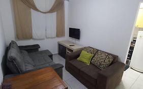 Apartamento uma quadra da praia em Praia grande!